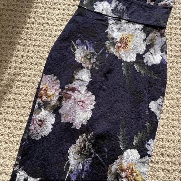 Floral Dynamite dress - stretch / stretchy - size XS - Picture 5 of 12